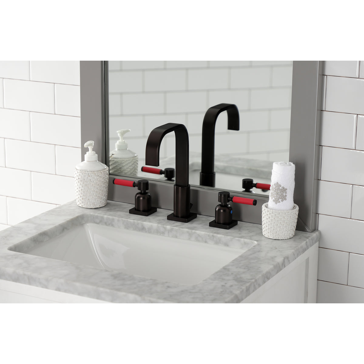 Fauceture FSC8968DKL 8 in. Widespread Bathroom Faucet