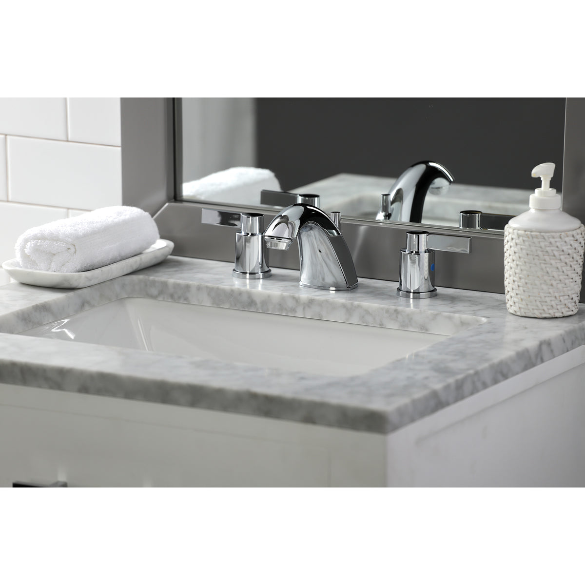 Kingston Brass FB8955NDL Mini-Widespread Bathroom Faucet