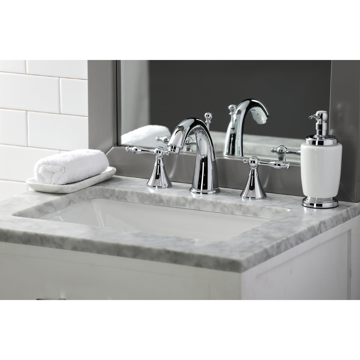 Kingston Brass KS2971NL 8 in. Widespread Bathroom Faucet