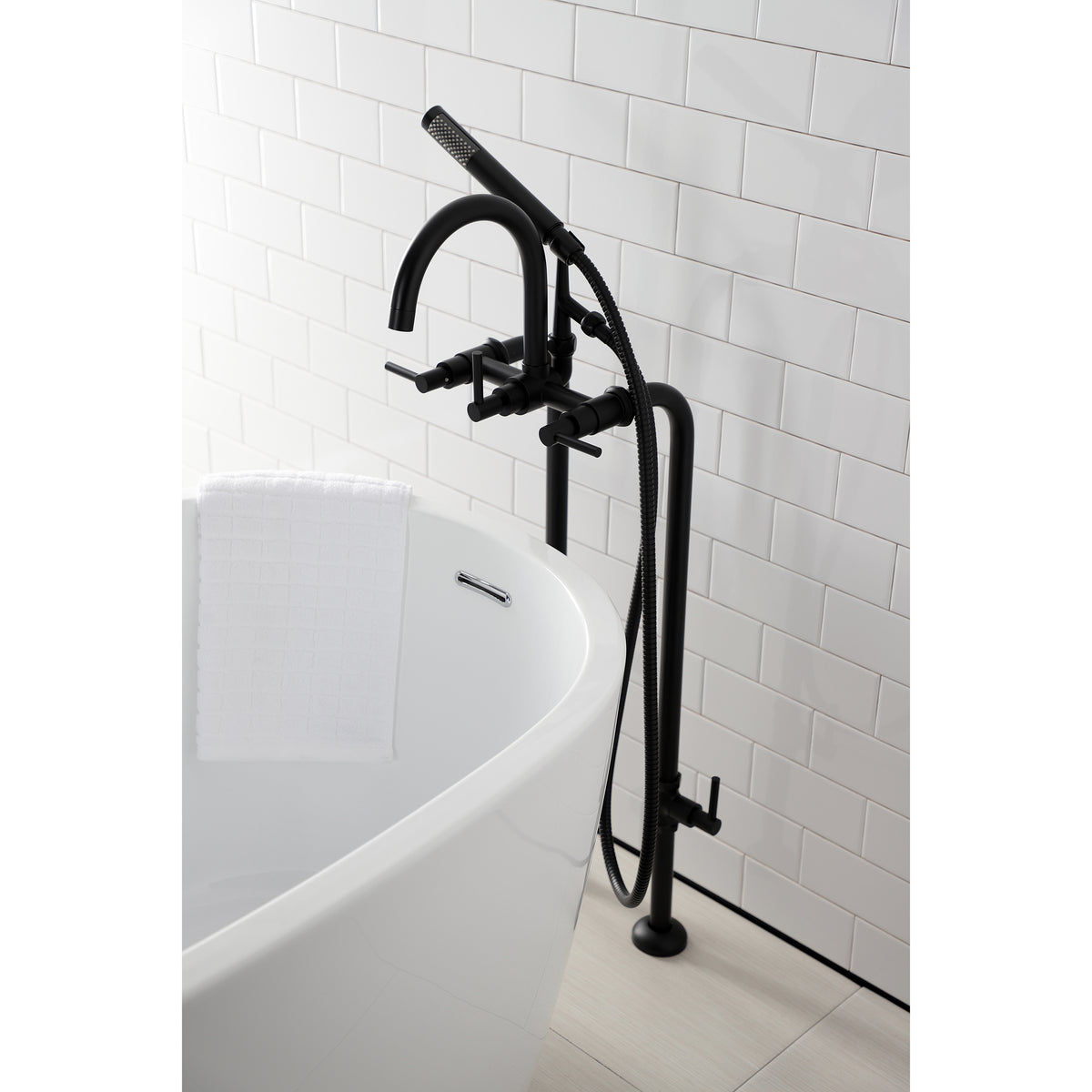 Vintage CCK8108DL Concord Freestanding Tub Faucet with Supply Line, Stop Valve