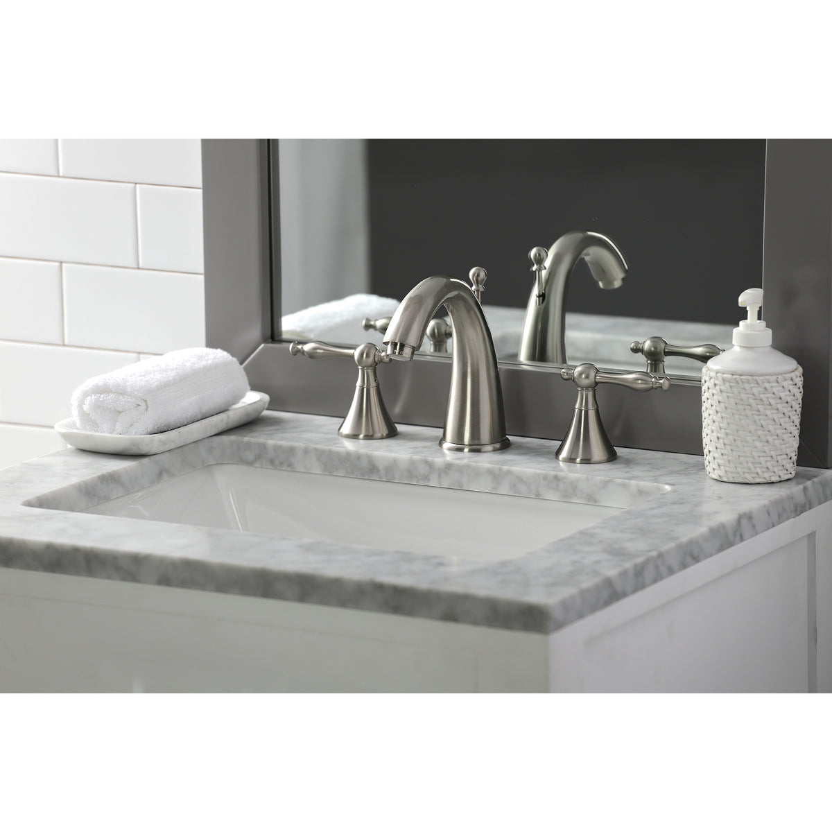 Kingston Brass KS2971NL 8 in. Widespread Bathroom Faucet