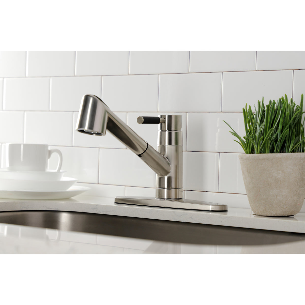Gourmetier GSC8571DKL Kaiser Single-Handle Pull-Out Kitchen Faucet
