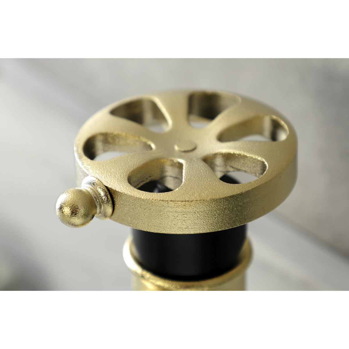 Kingston Brass KSD2824RX Belknap Single-Handle Bathroom Faucet with Push Pop-Up