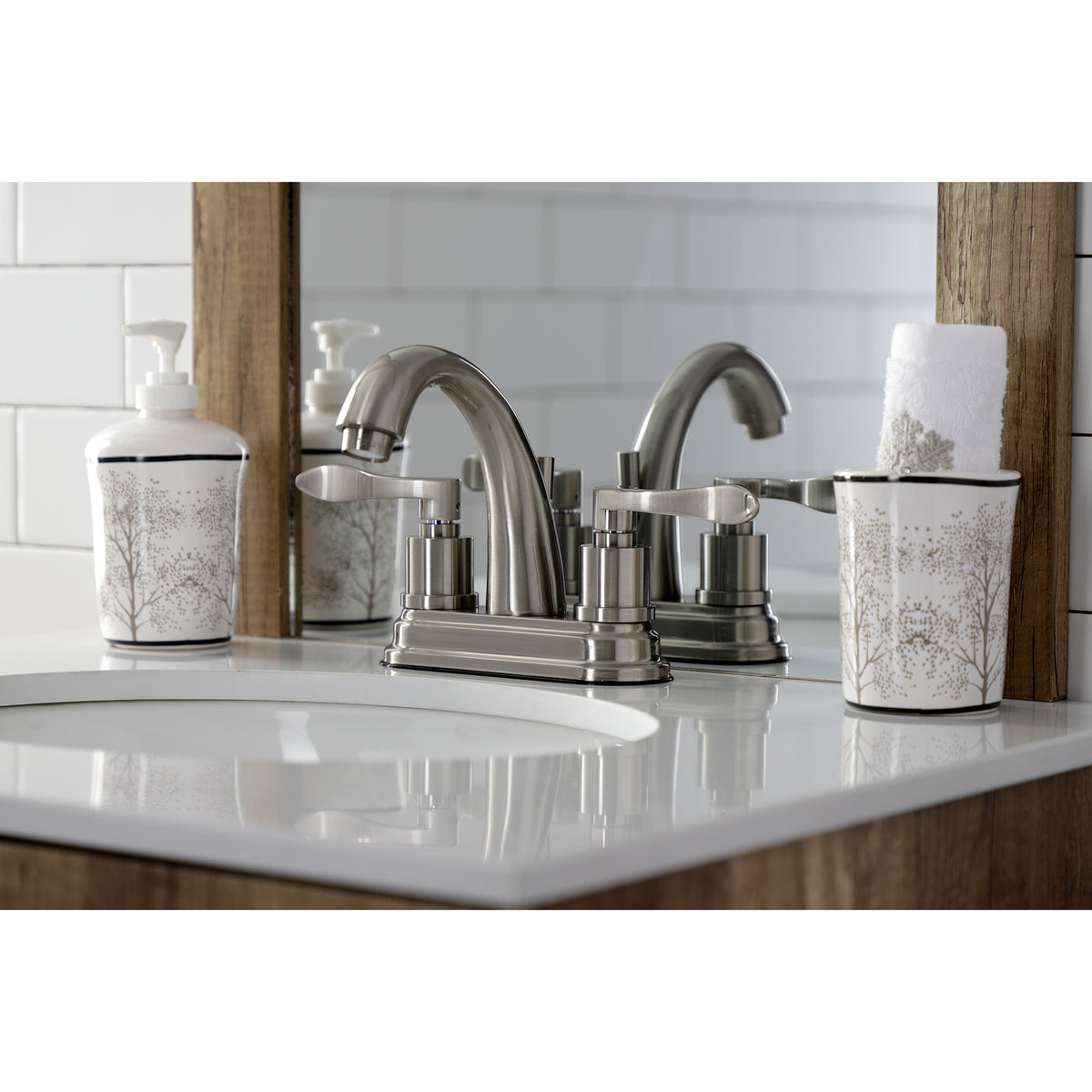 Kingston Brass KS8618DFL 4 in. Centerset Bathroom Faucet