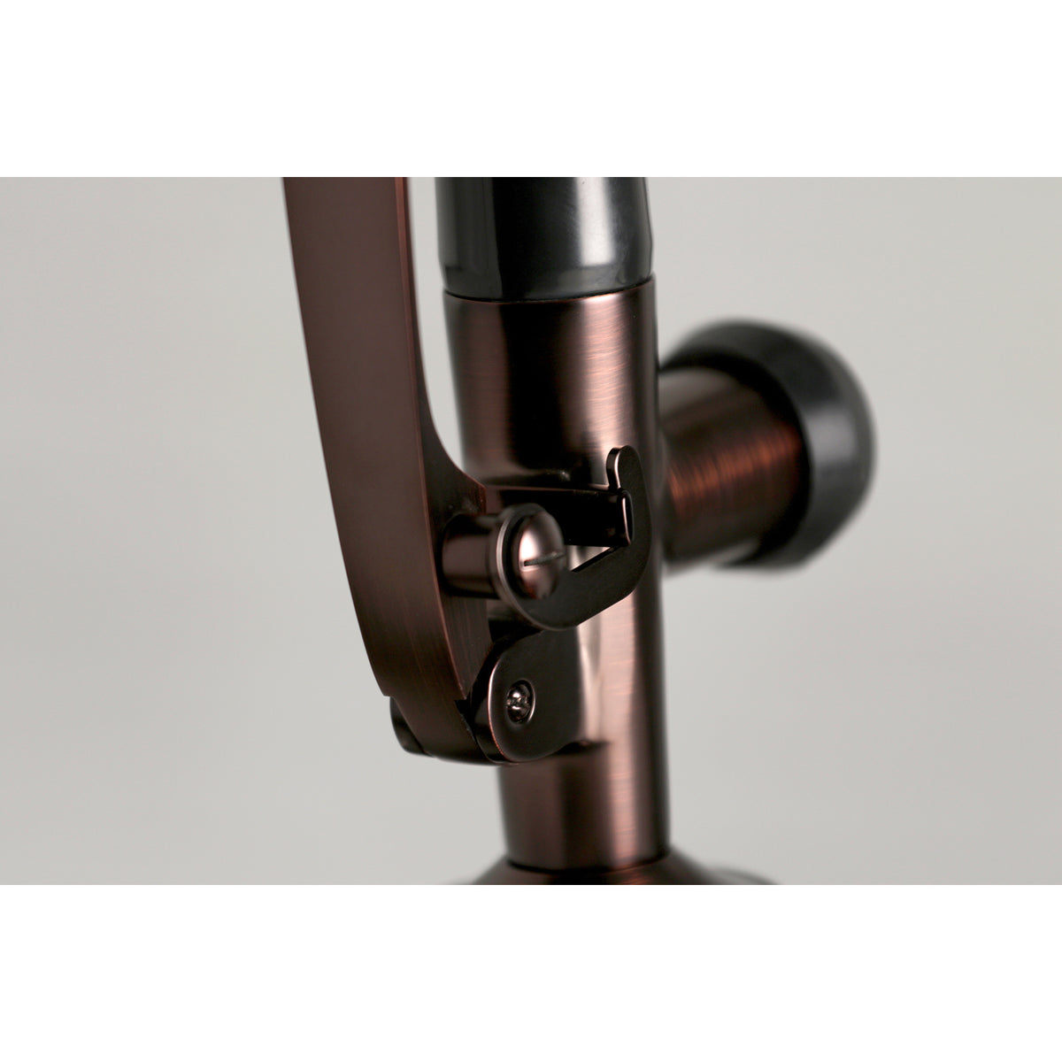 Gourmetier LS8505CTL Continental Single-Handle Pre-Rinse Kitchen Faucet