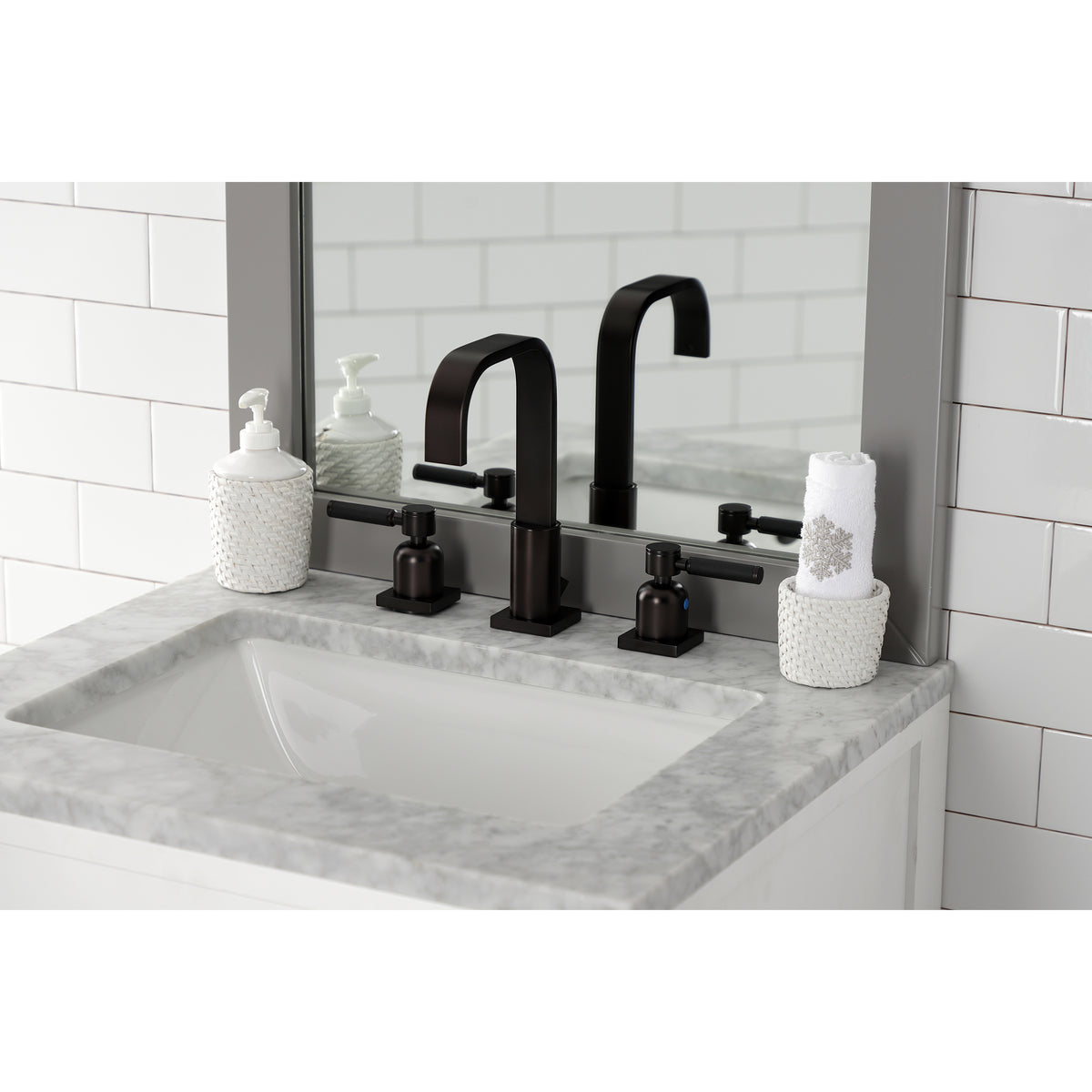 Fauceture FSC8968DKL 8 in. Widespread Bathroom Faucet