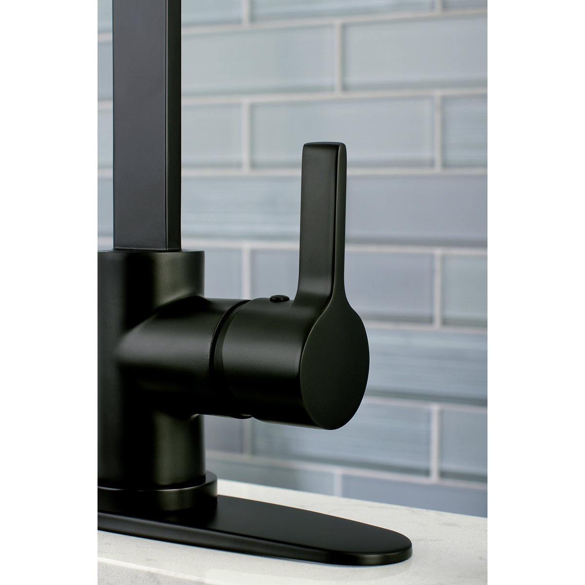 Gourmetier LS8713CTLSP Continental Single-Handle Kitchen Faucet with Side Sprayer