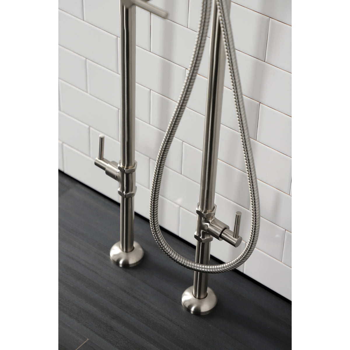 Vintage CCK8108DL Concord Freestanding Tub Faucet with Supply Line, Stop Valve