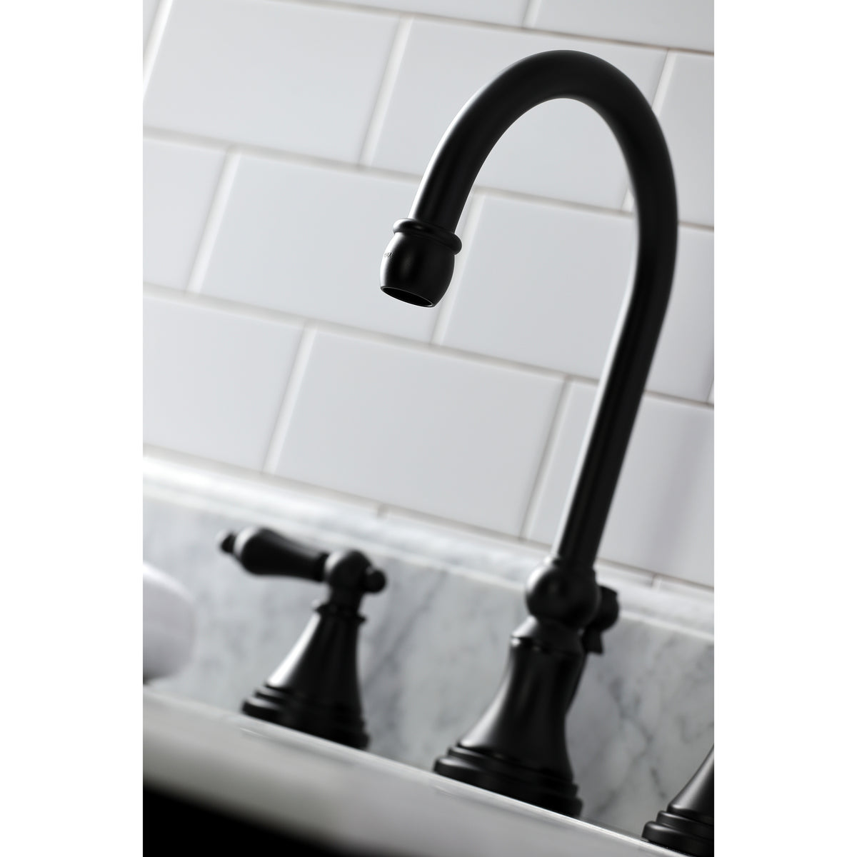 Kingston Brass KS2980AL Governor Widespread Bathroom Faucet