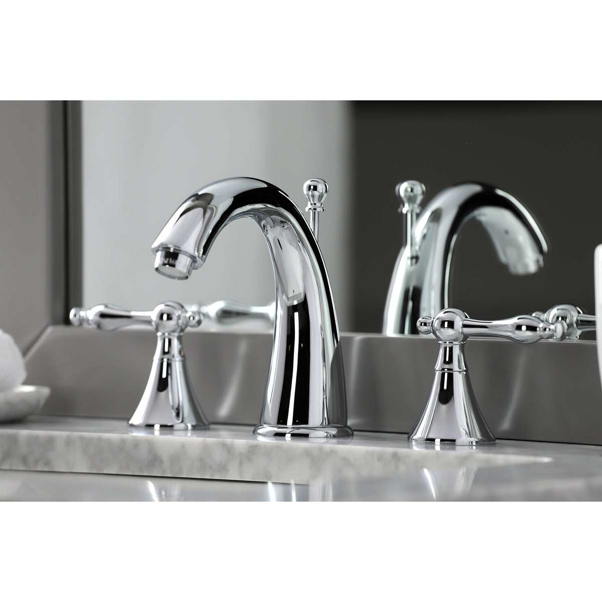 Kingston Brass KS2971NL 8 in. Widespread Bathroom Faucet