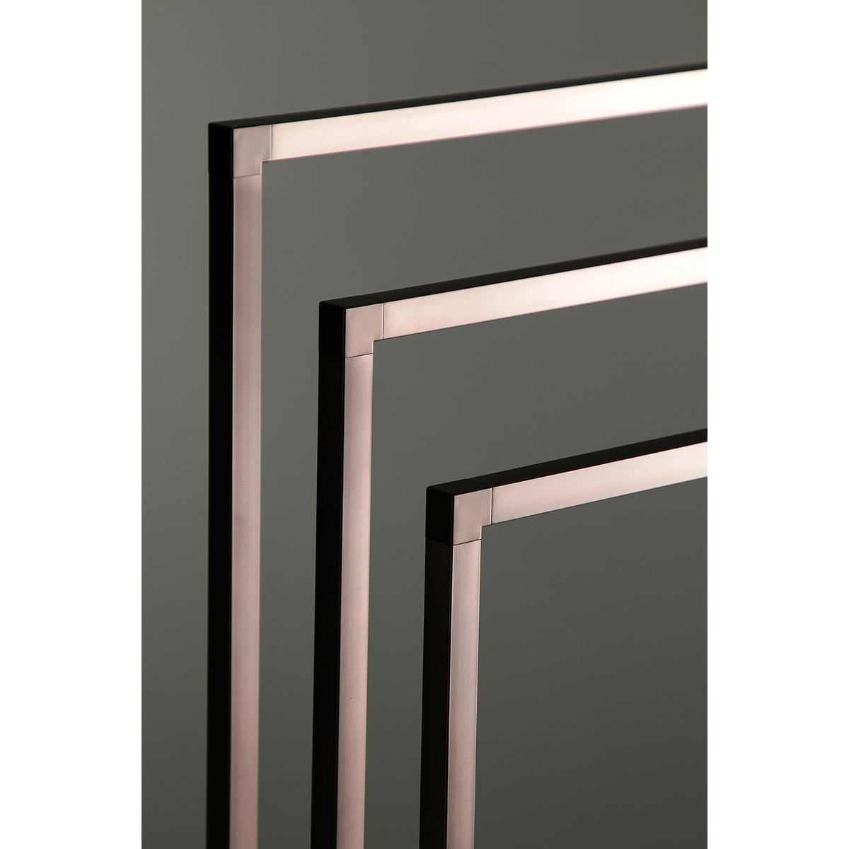 Kingston Brass Edenscape 3-Tier Pedestal Towel Rack