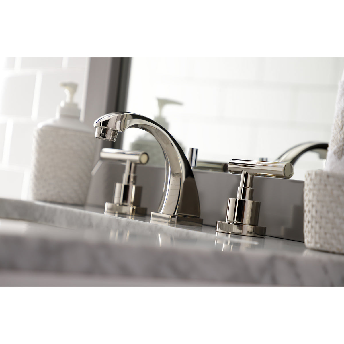 Kingston Brass KS4943CML Manhattan 8 in. Widespread Bathroom Faucet