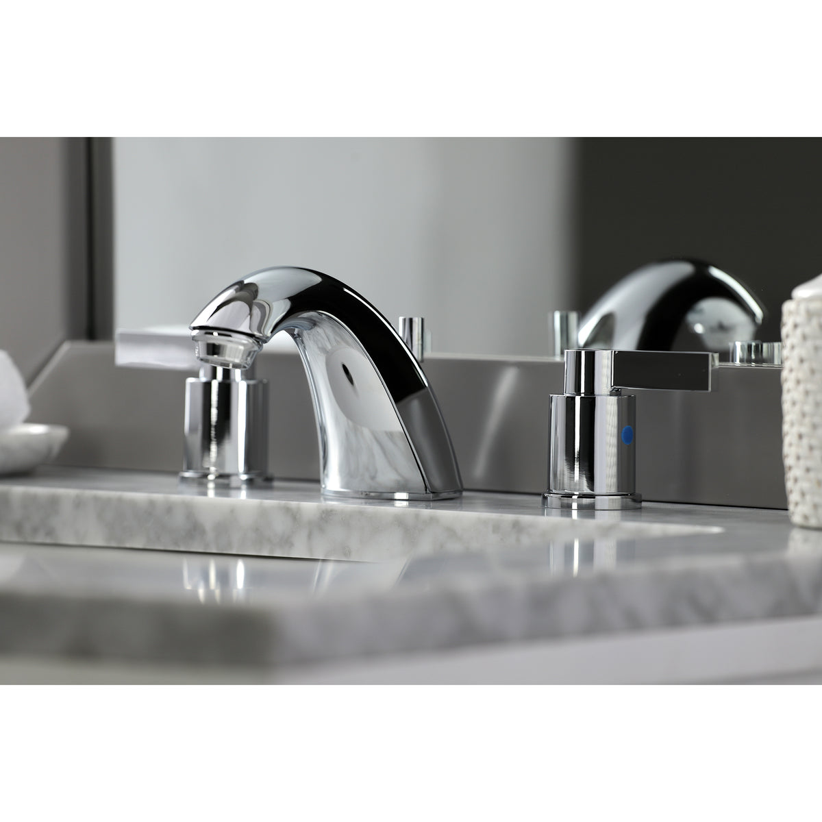 Kingston Brass FB8955NDL Mini-Widespread Bathroom Faucet