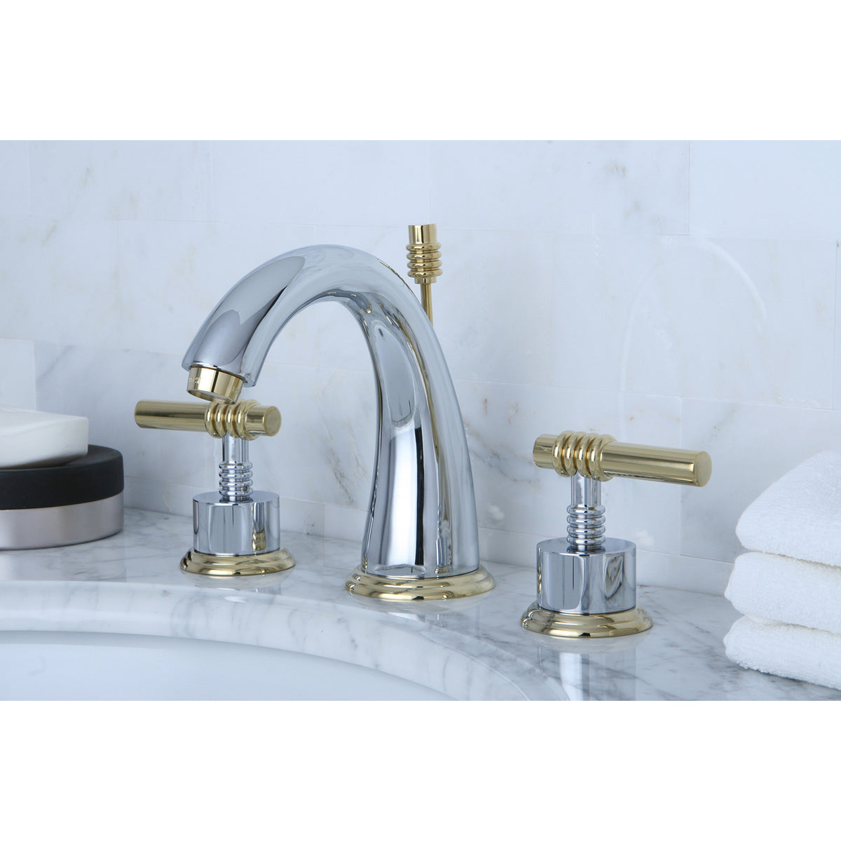 Kingston Brass KS2967ML 8 in. Widespread Bathroom Faucet