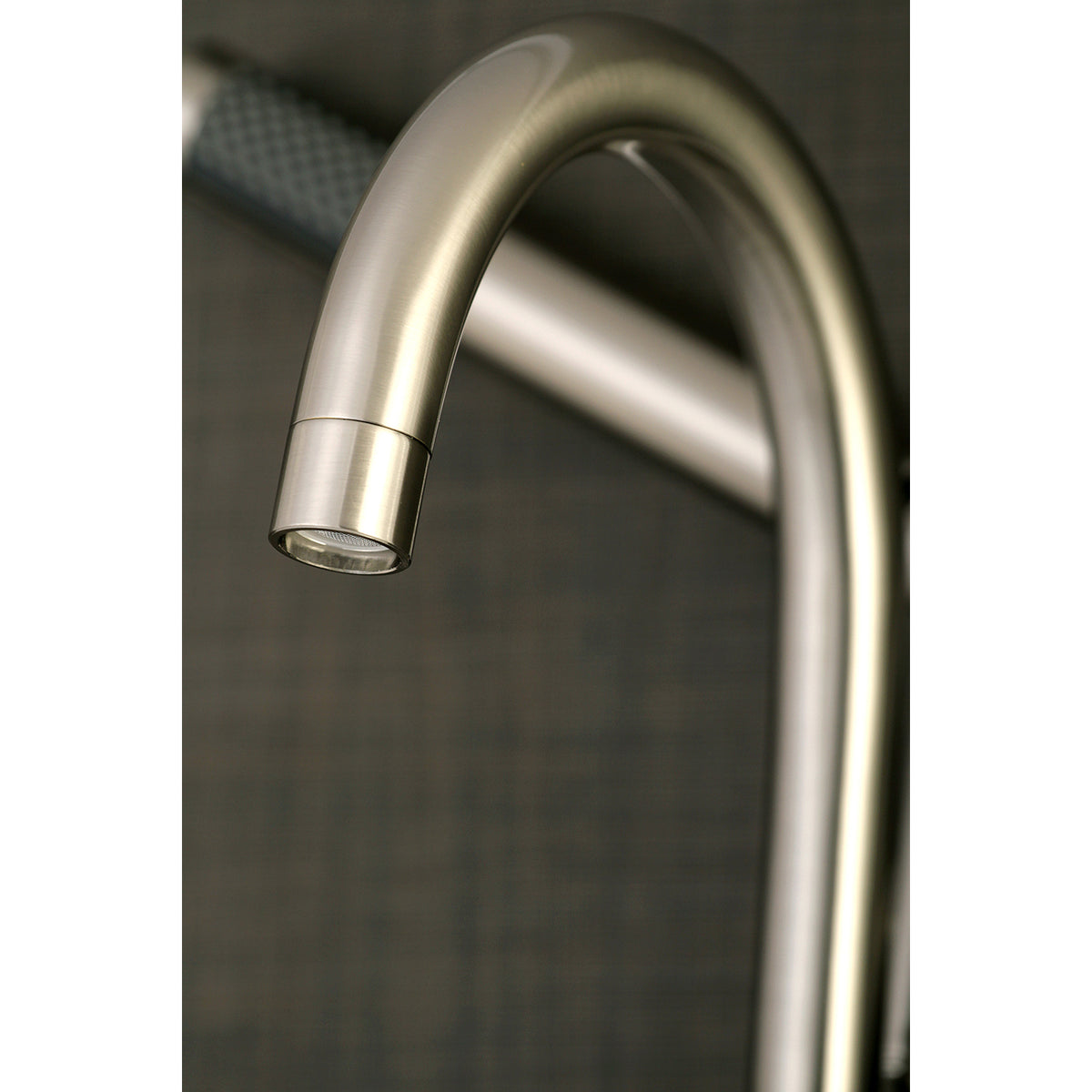 Vintage AE8157DL Concord 7-Inch Adjustable Wall Mount Tub Faucet