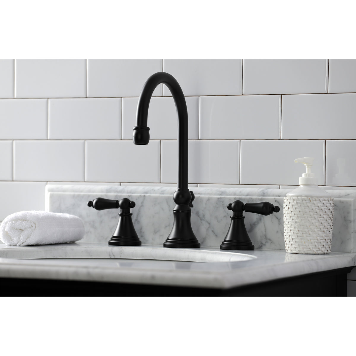 Kingston Brass KS2980AL Governor Widespread Bathroom Faucet