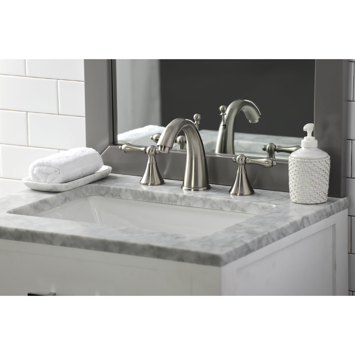 Kingston Brass KS2978AL 8 in. Widespread Bathroom Faucet
