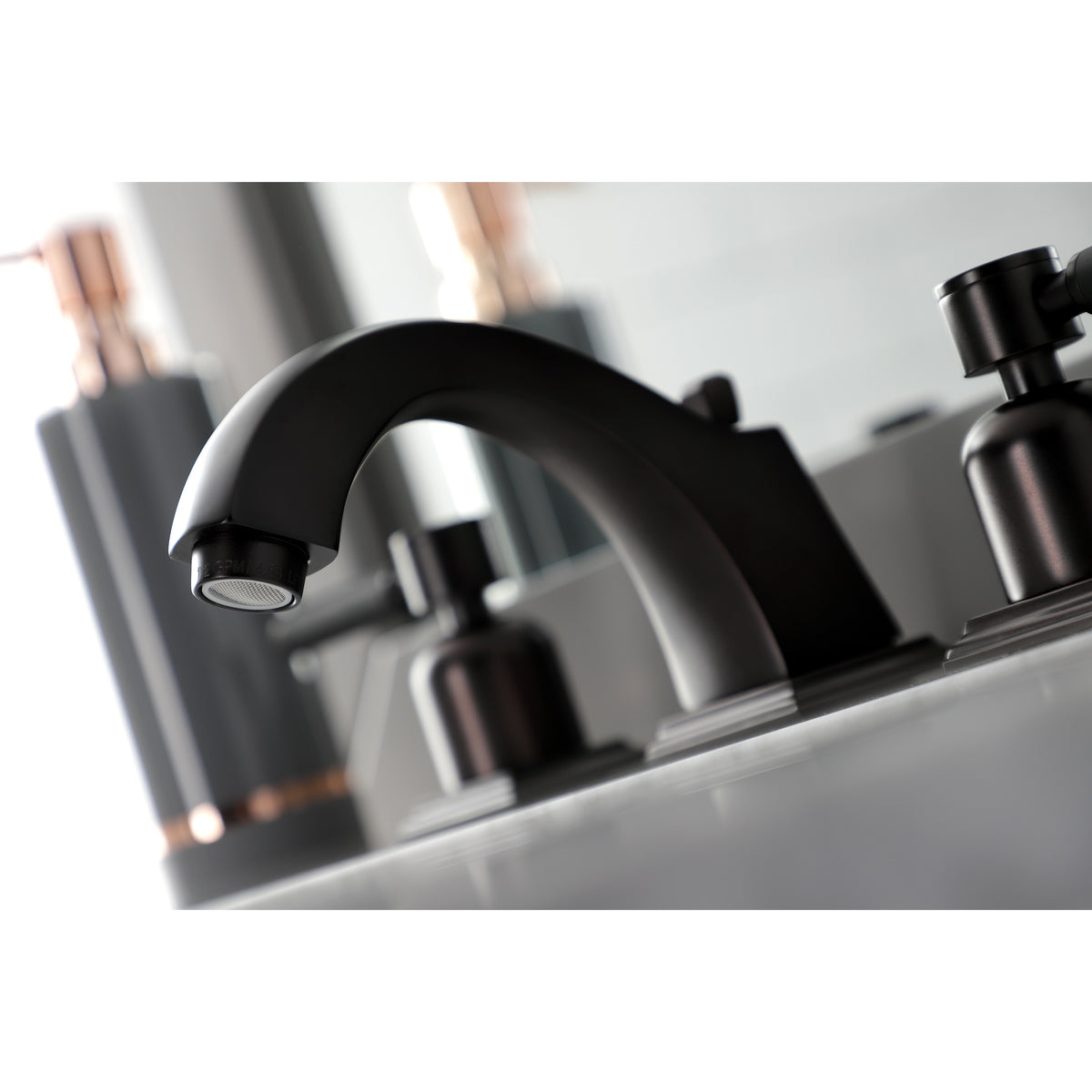 Fauceture FSC4688DKL 8 in. Widespread Bathroom Faucet