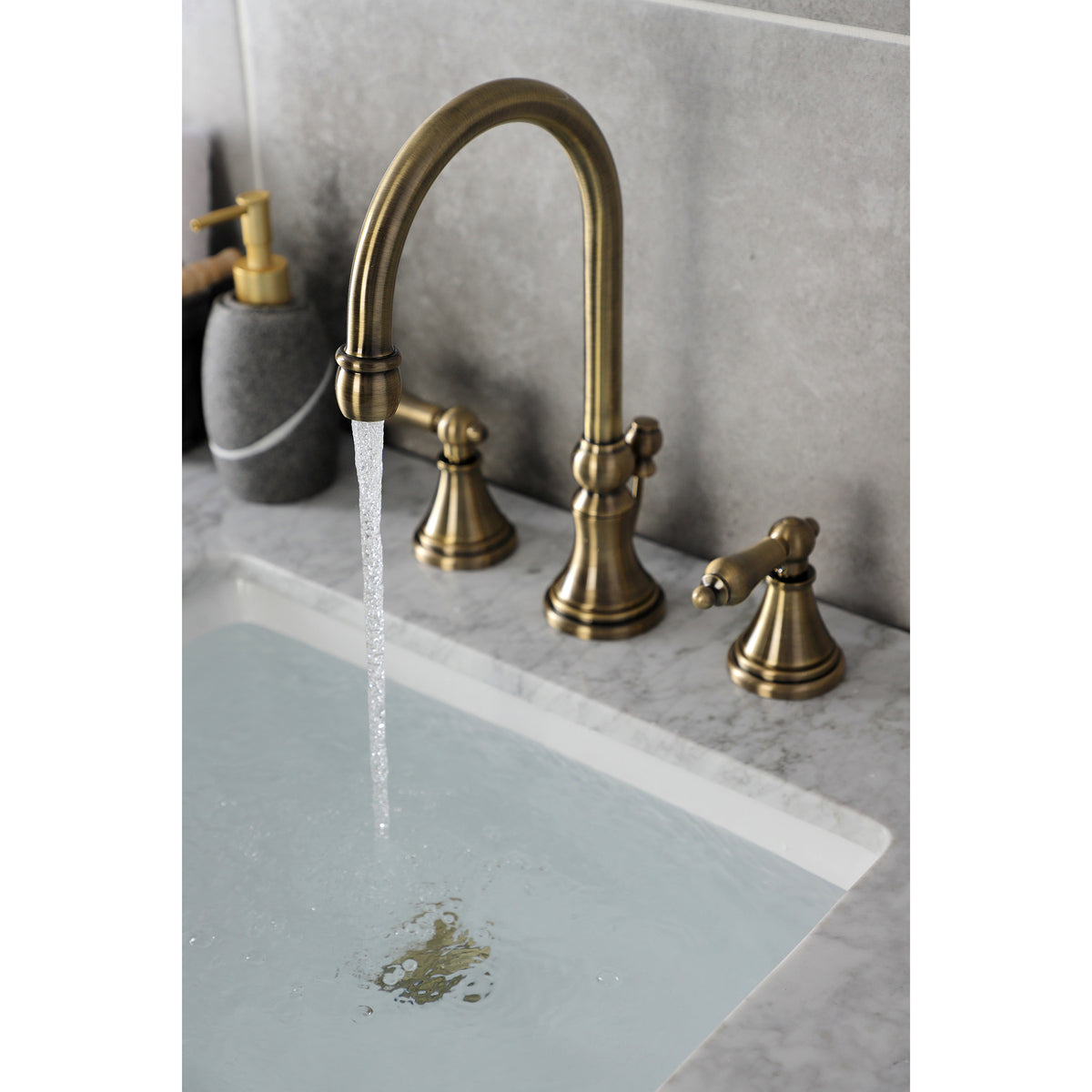 Kingston Brass KS2980AL Governor Widespread Bathroom Faucet