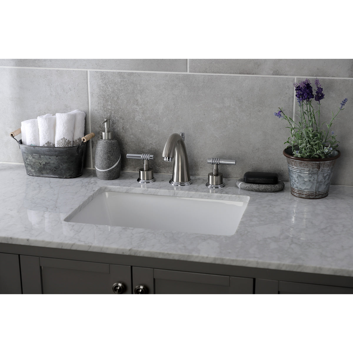 Kingston Brass KS2967ML 8 in. Widespread Bathroom Faucet