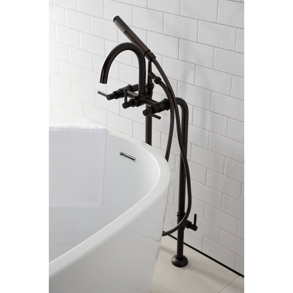 Vintage CCK8108DL Concord Freestanding Tub Faucet with Supply Line, Stop Valve