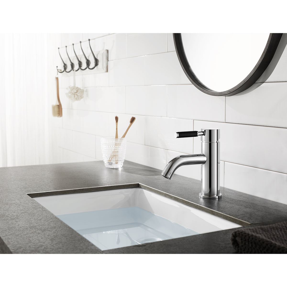 Fauceture LS8229DKL Kaiser Single-Handle Bathroom Faucet with Push Pop-Up