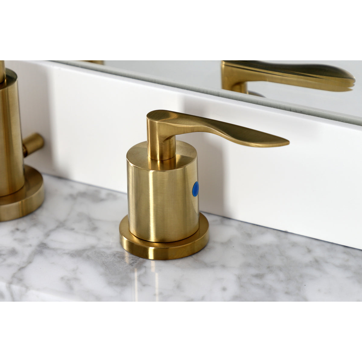 Kingston Brass FSC8925SVL Serena Widespread Bathroom Faucet with Brass Pop-Up