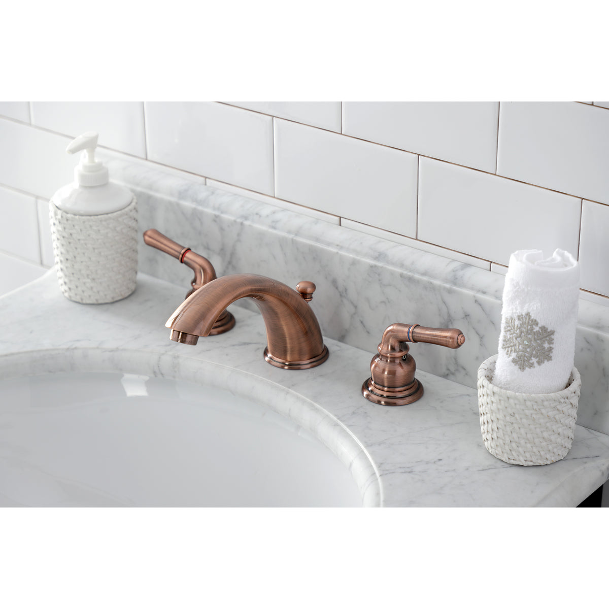 Kingston Brass KB963 Magellan Widespread Bathroom Faucet with Retail Pop-Up