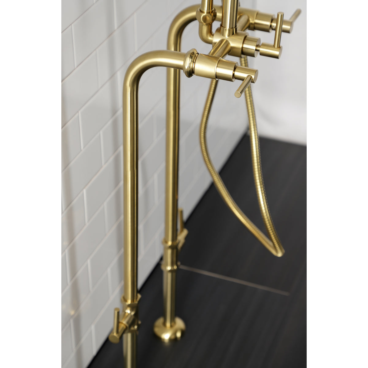 Vintage CCK8108DL Concord Freestanding Tub Faucet with Supply Line, Stop Valve