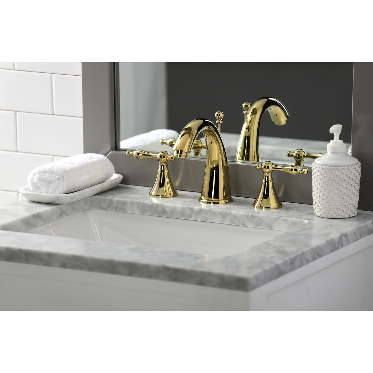 Kingston Brass KS2971NL 8 in. Widespread Bathroom Faucet