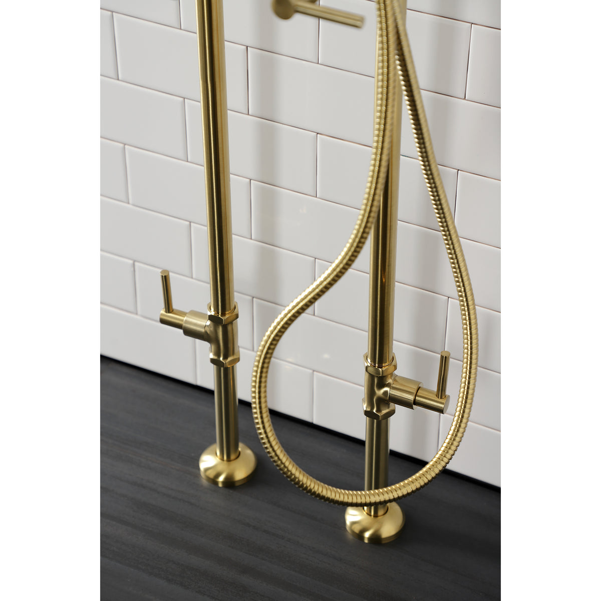 Vintage CCK8108DL Concord Freestanding Tub Faucet with Supply Line, Stop Valve