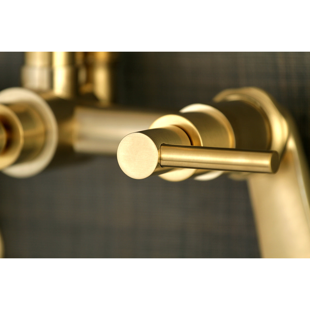 Vintage AE8157DL Concord 7-Inch Adjustable Wall Mount Tub Faucet