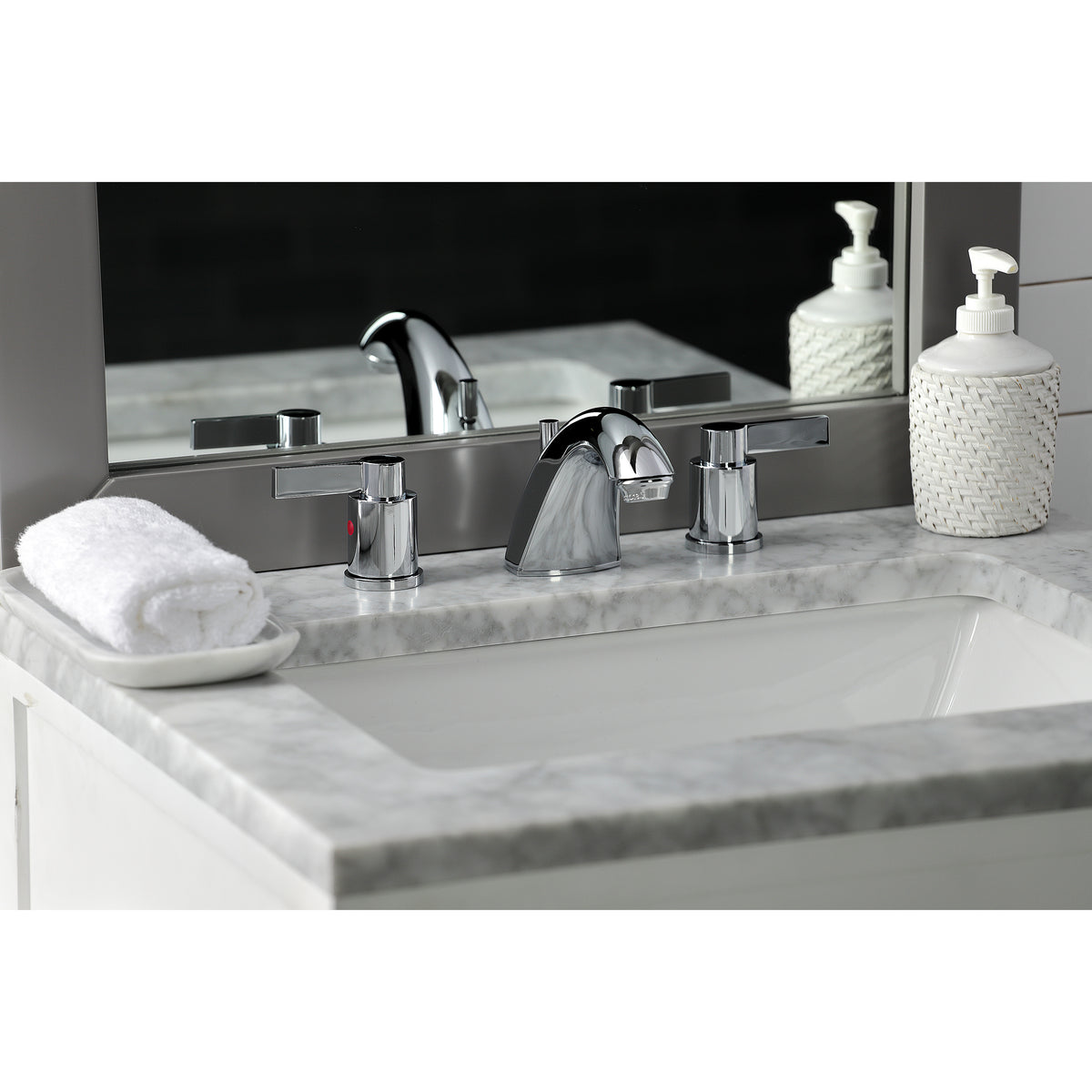 Kingston Brass FB8955NDL Mini-Widespread Bathroom Faucet