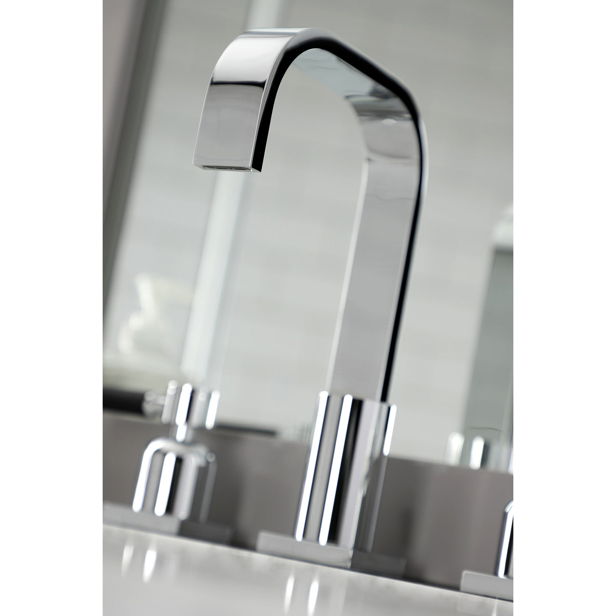Fauceture FSC8968DKL 8 in. Widespread Bathroom Faucet