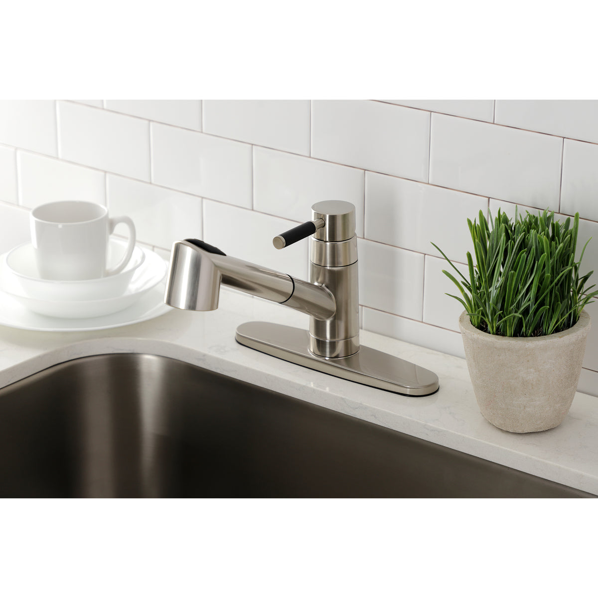 Gourmetier GSC8571DKL Kaiser Single-Handle Pull-Out Kitchen Faucet