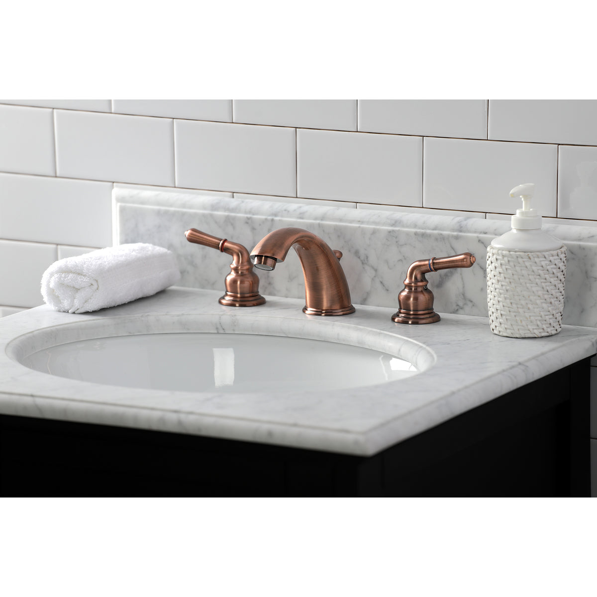 Kingston Brass KB963 Magellan Widespread Bathroom Faucet with Retail Pop-Up