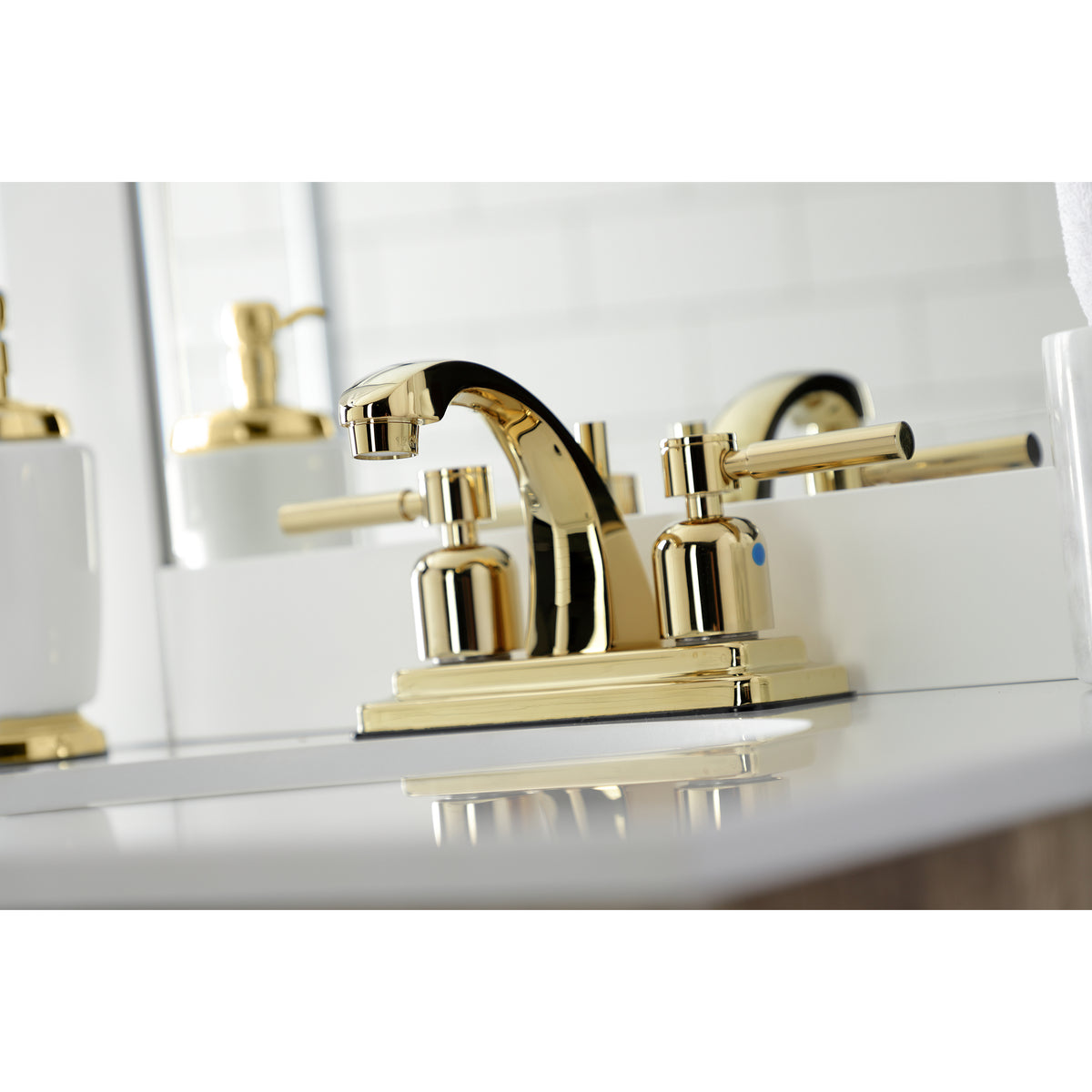 Kingston Brass KB4641DL 4 in. Centerset Bathroom Faucet