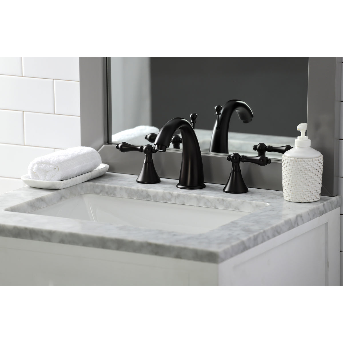 Kingston Brass KS2978AL 8 in. Widespread Bathroom Faucet