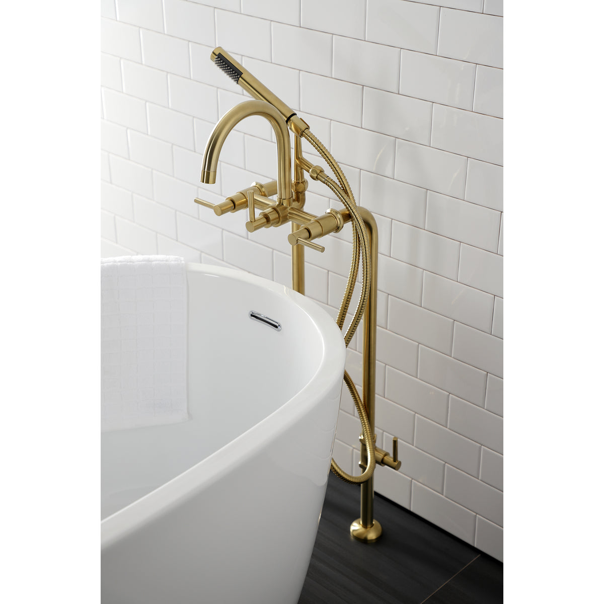 Vintage CCK8108DL Concord Freestanding Tub Faucet with Supply Line, Stop Valve