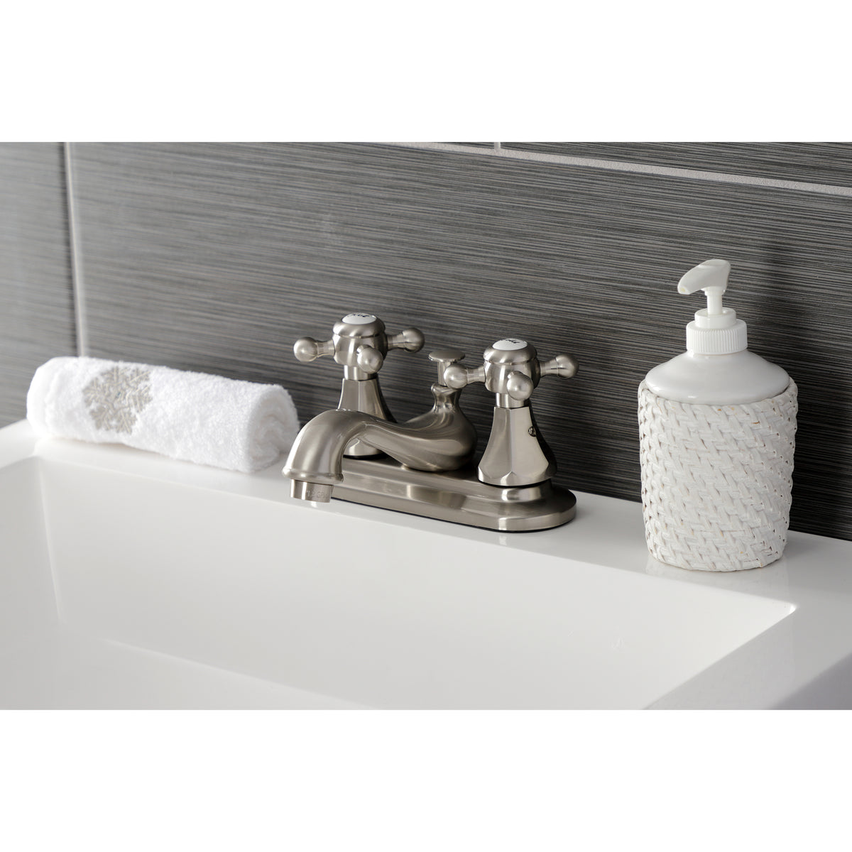 Kingston Brass KB608BX Metropolitan 4 in. Centerset Bathroom Faucet with Pop-Up Drain