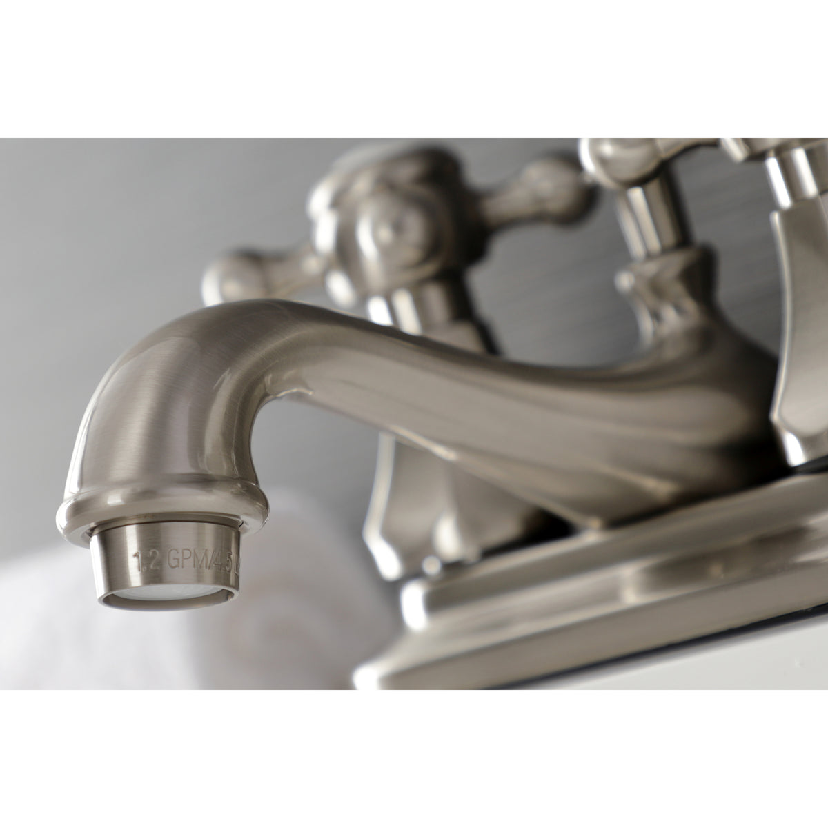 Kingston Brass KB608BX Metropolitan 4 in. Centerset Bathroom Faucet with Pop-Up Drain
