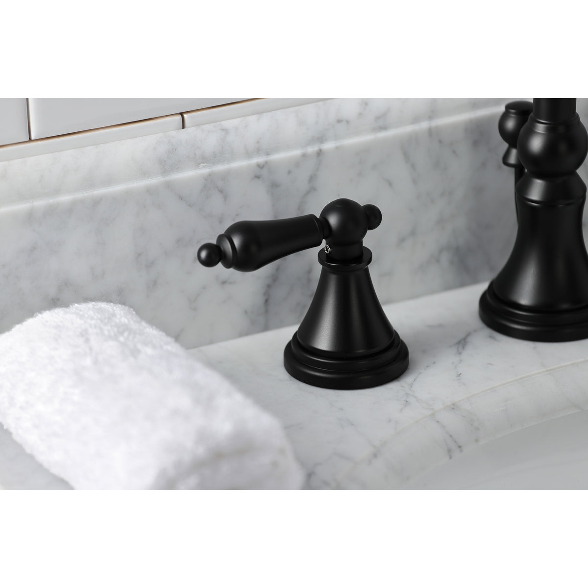 Kingston Brass KS2980AL Governor Widespread Bathroom Faucet