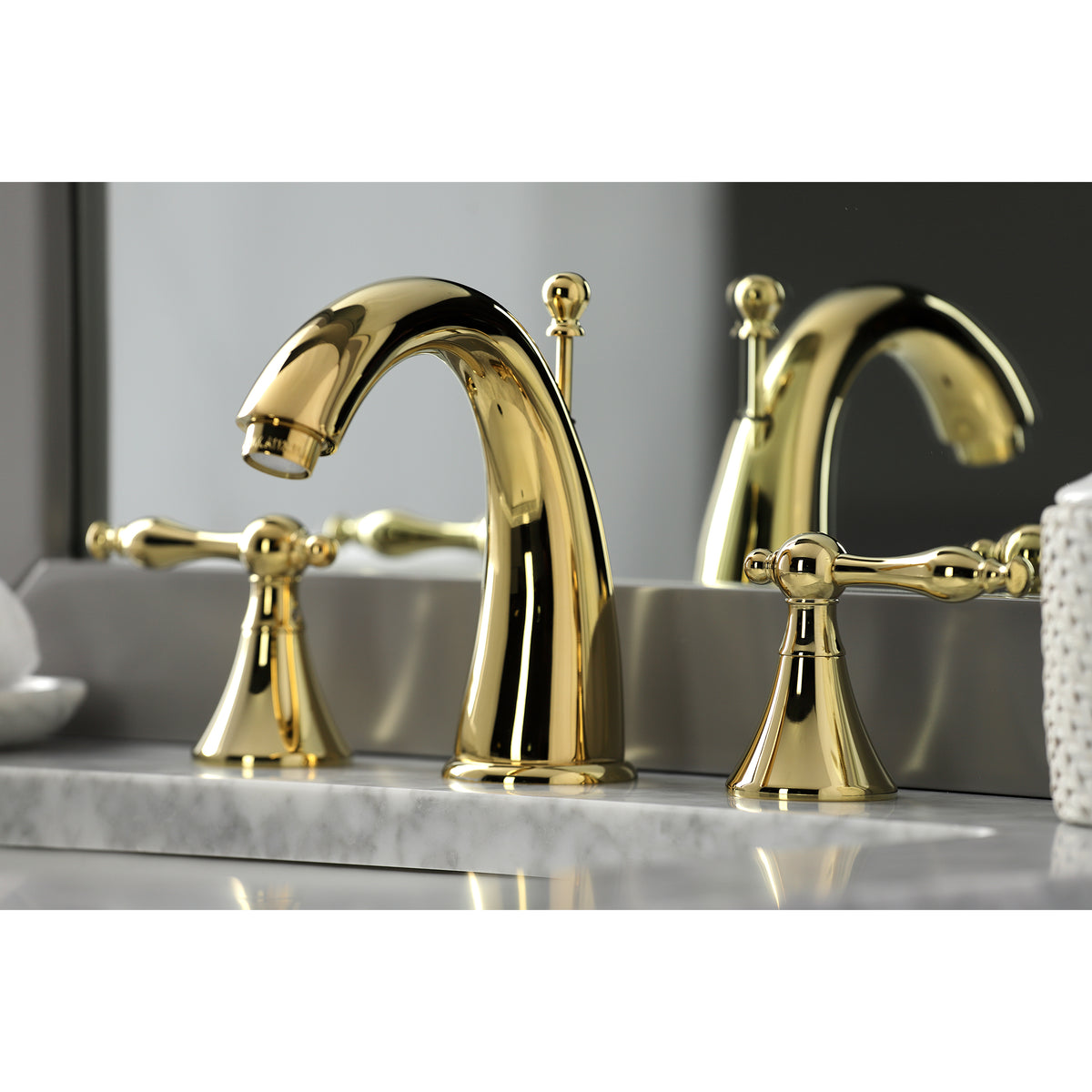 Kingston Brass KS2971NL 8 in. Widespread Bathroom Faucet