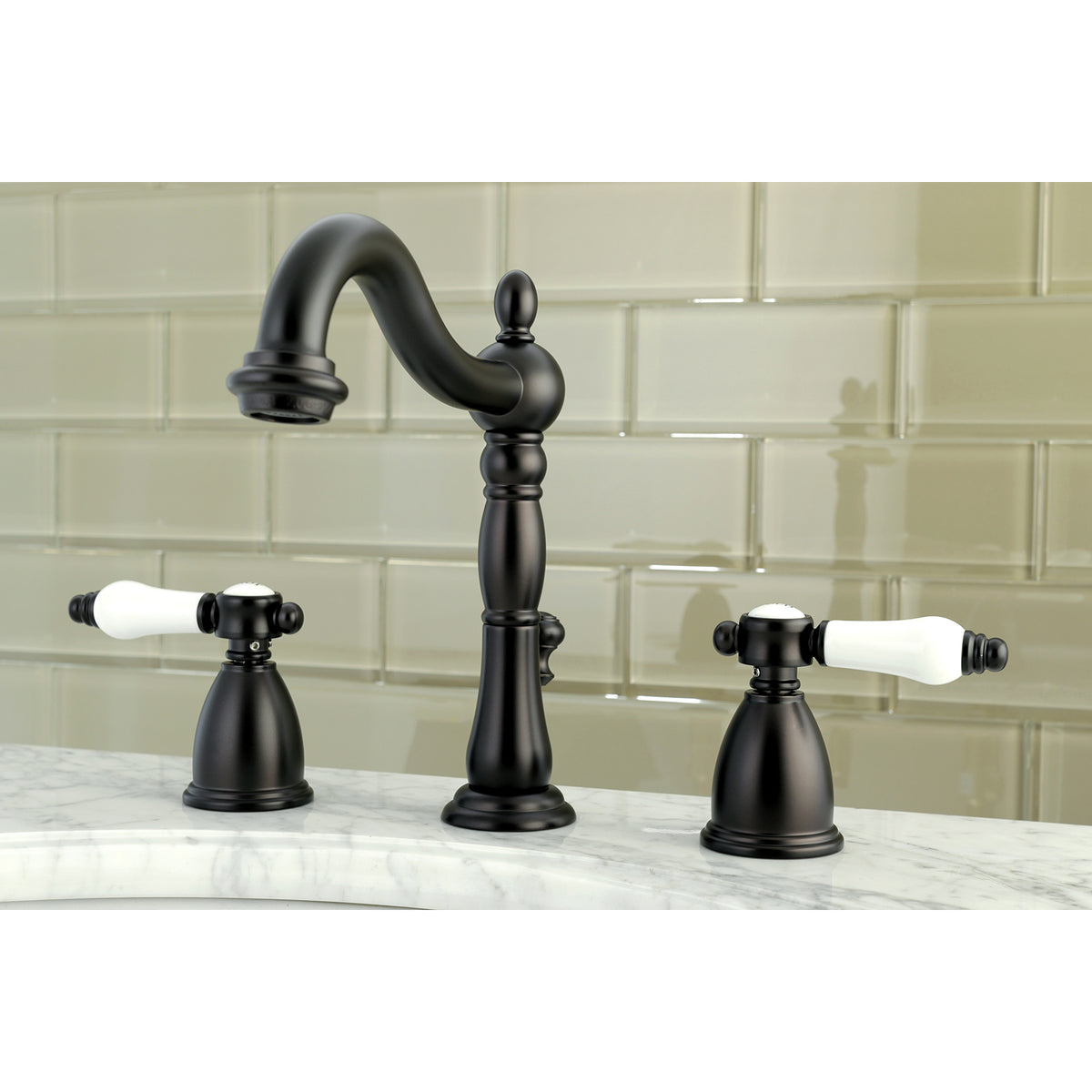 Kingston Brass KB1971BPL Bel-Air Widespread Bathroom Faucet with Plastic Pop-Up