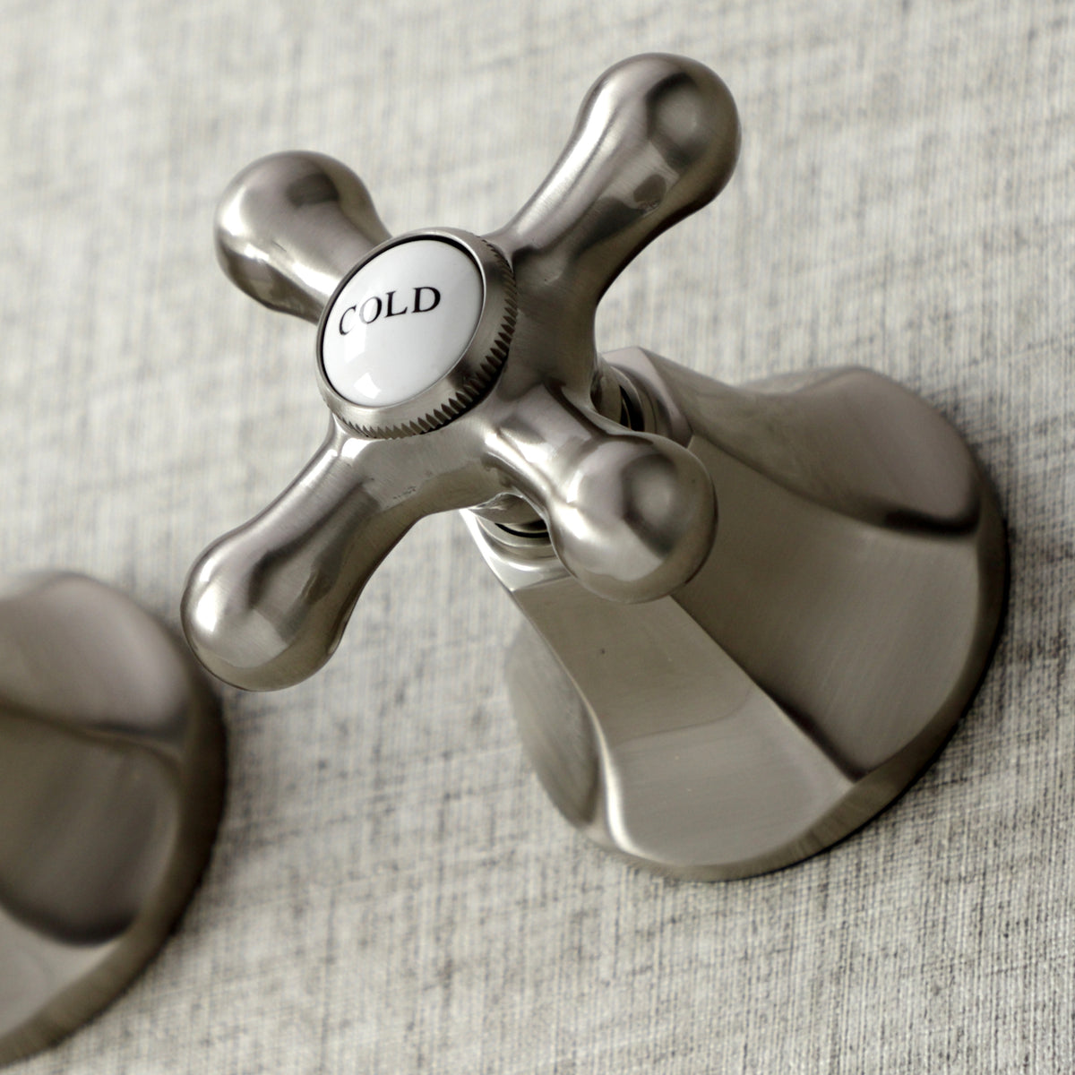 Metropolitan 2-Handle Wall Mount Tub Faucet