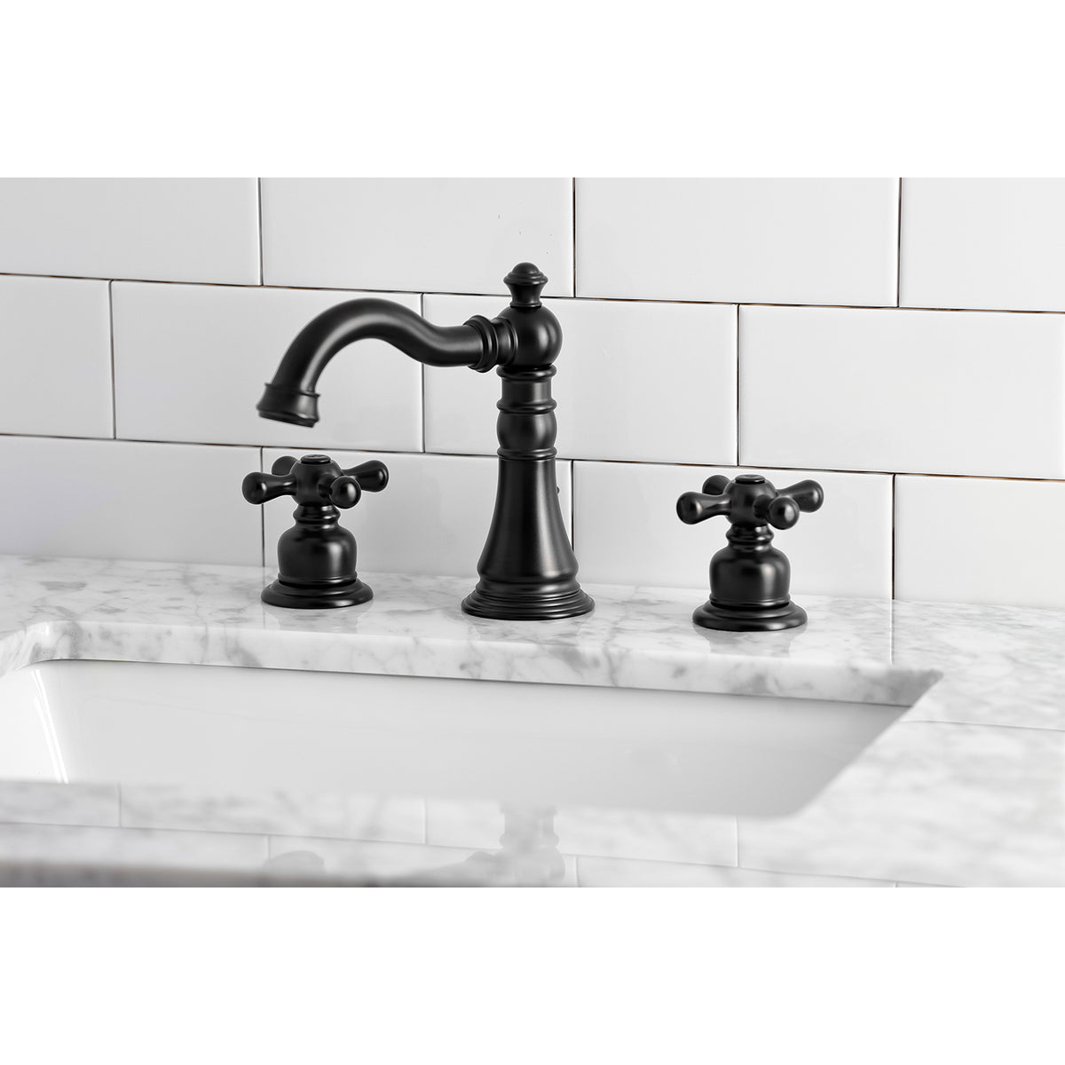Fauceture FSC1972AX American Classic 8 in. Widespread Bathroom Faucet
