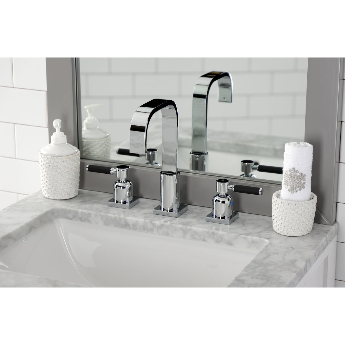 Fauceture FSC8968DKL 8 in. Widespread Bathroom Faucet