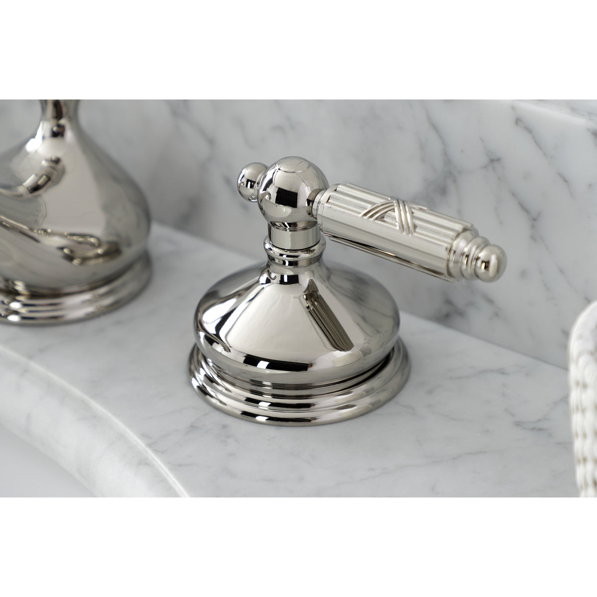 Kingston Brass KS1160GL 8 in. Widespread Bathroom Faucet