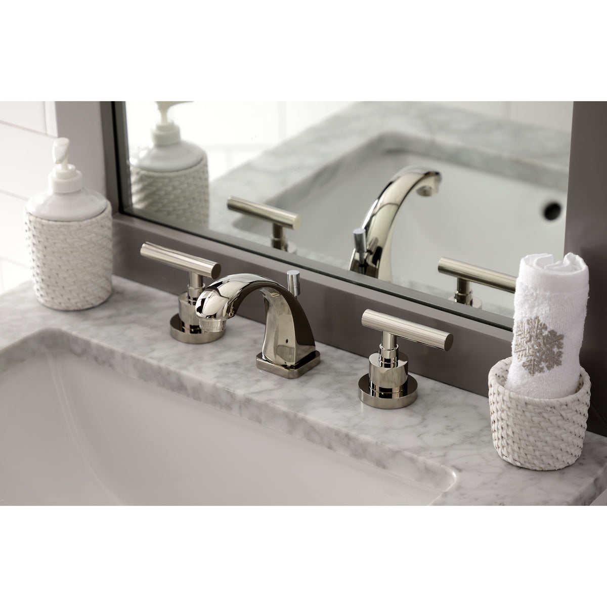 Kingston Brass KS4943CML Manhattan 8 in. Widespread Bathroom Faucet