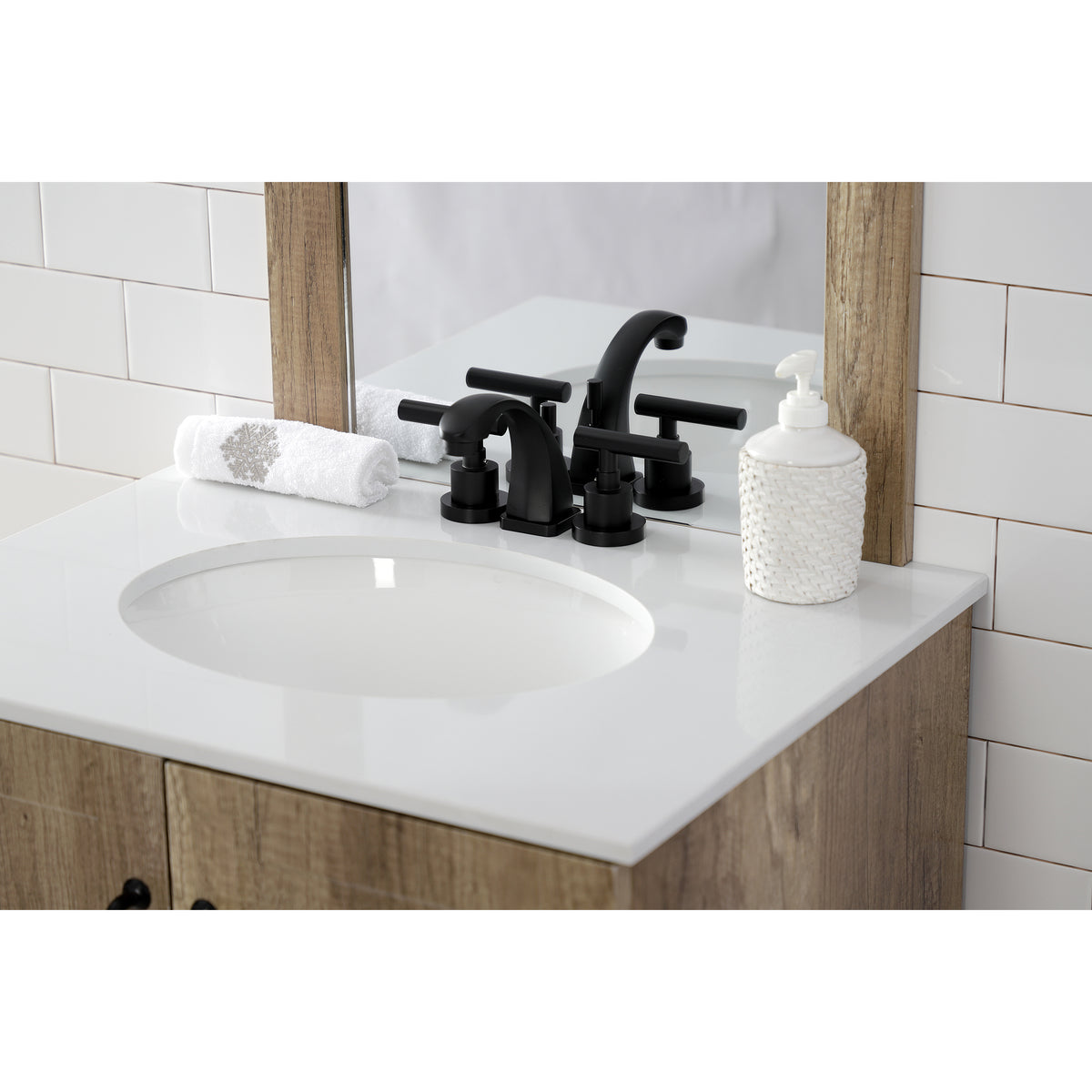 Kingston Brass KS4943CML Manhattan 8 in. Widespread Bathroom Faucet